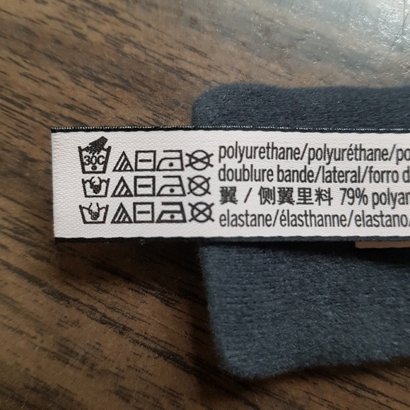 Victoria's Secret Metallic Silver Bra - Picture 10 of 11